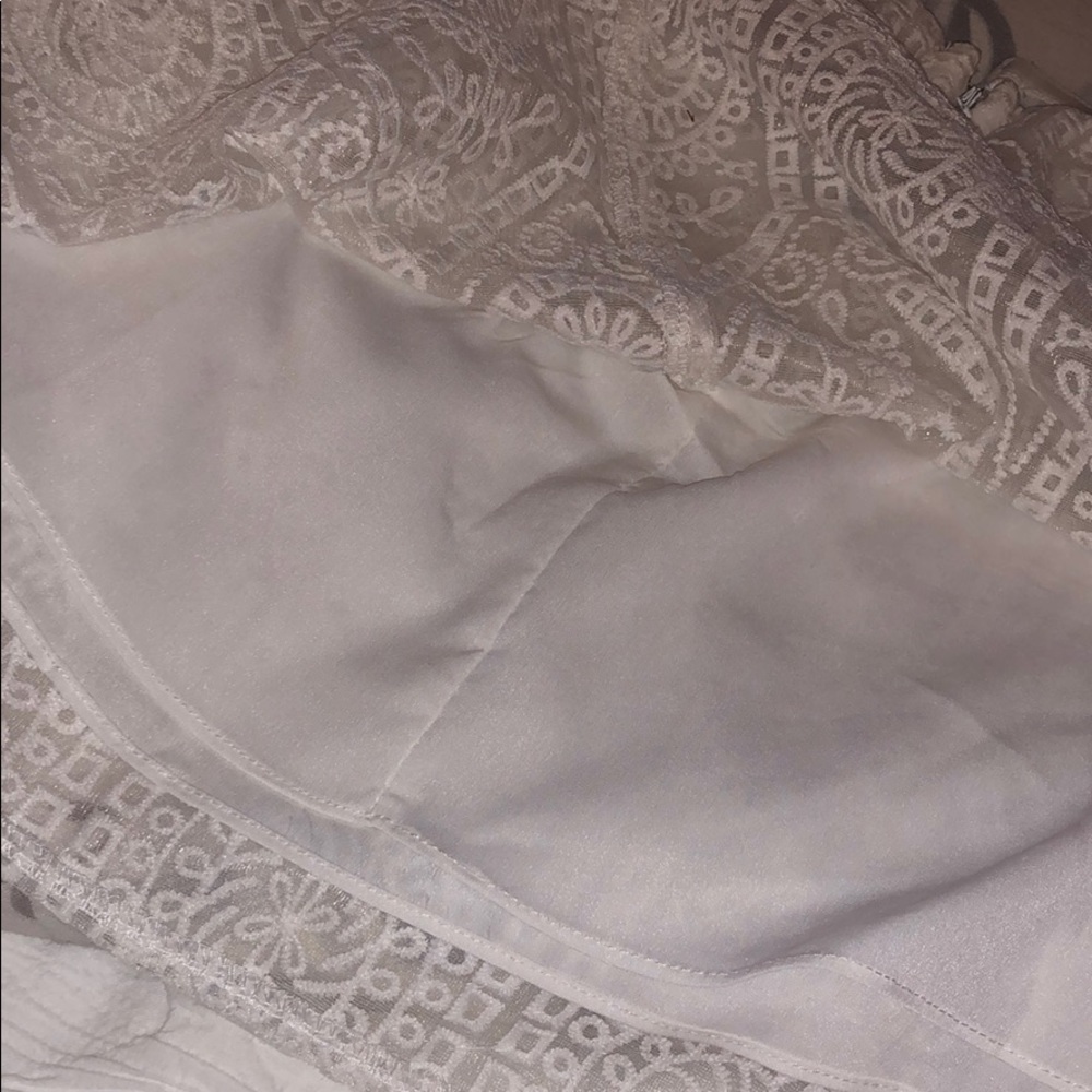 Off The Shoulder White Patterned Blouse - image 7